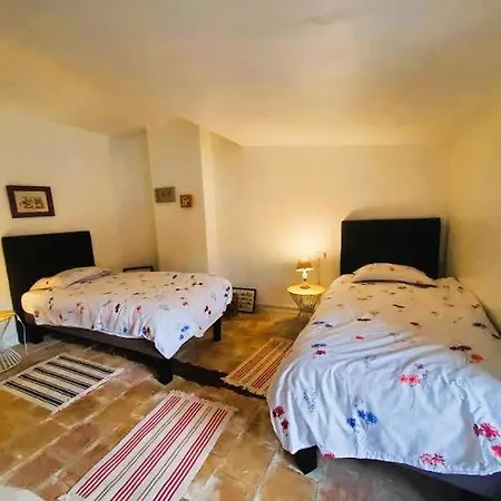 Сasa de vacaciones Maison De - *